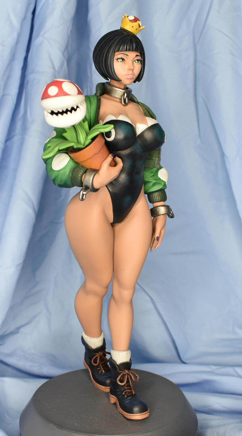 Chompette 3/4 Profile Right Chompette 3/4 Profile Right