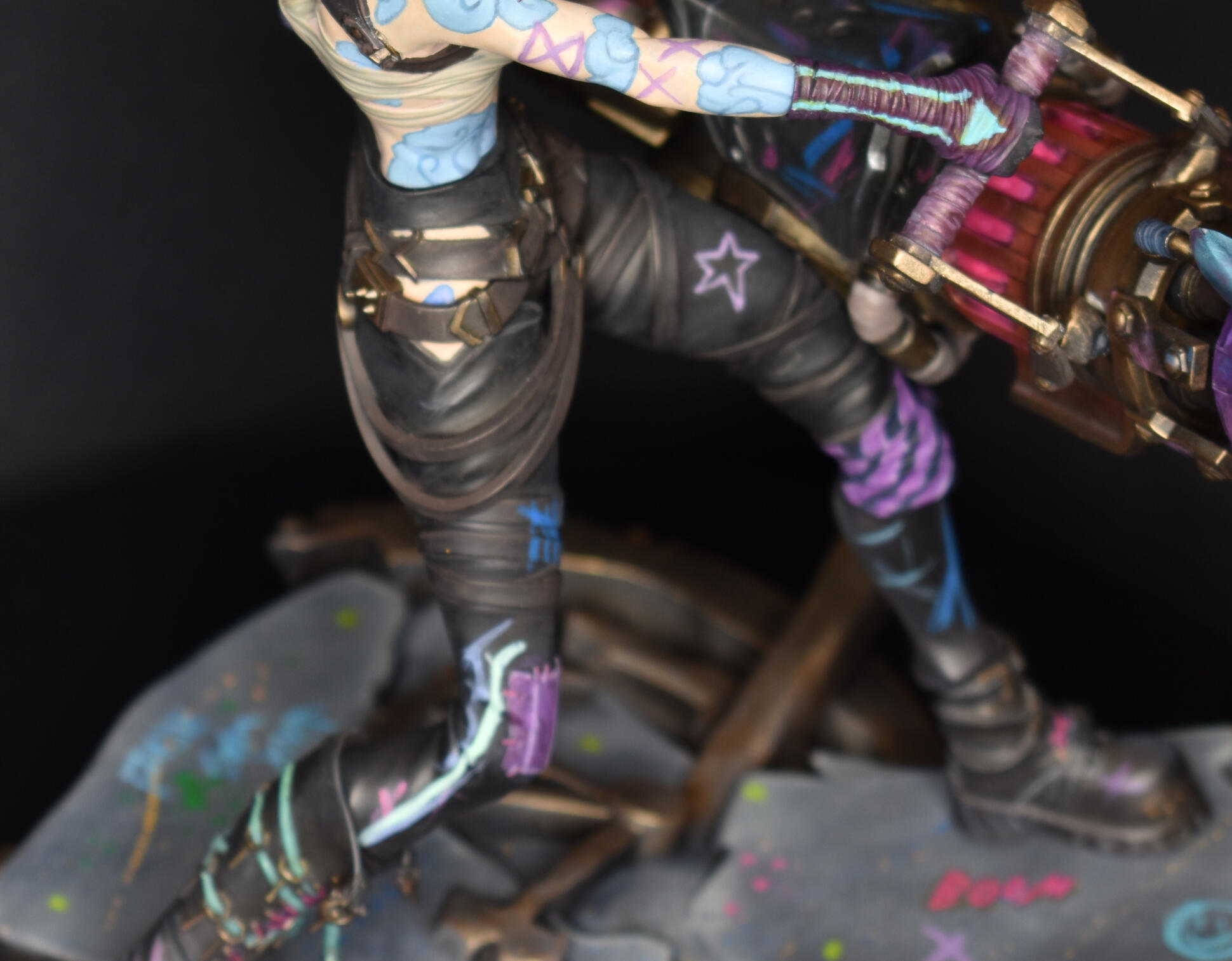 Full Figure Full Figure